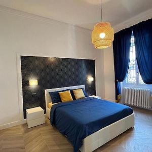 Isola Suites